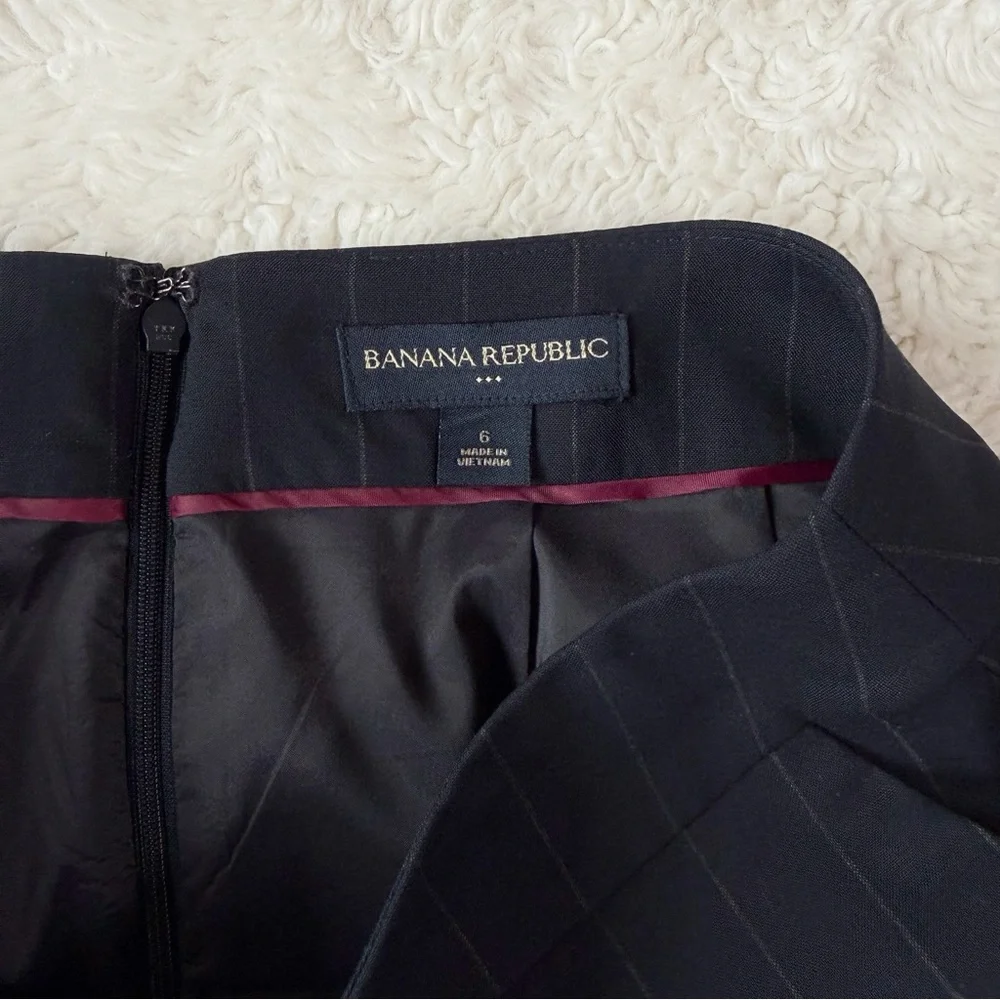 Banana Republic Woman Navy Wool Pinstripes Pencil Skirt US6 Classic Office - Picture 2 of 7